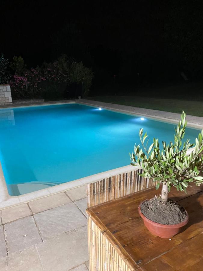 La Bastide Aixoise Avec Piscine Et Jacuzzi Prive Διαμέρισμα Αιξ-αν-Προβάνς Εξωτερικό φωτογραφία